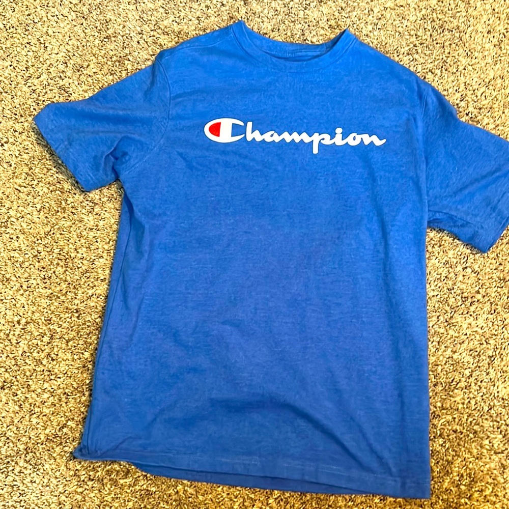 Champion t shirt